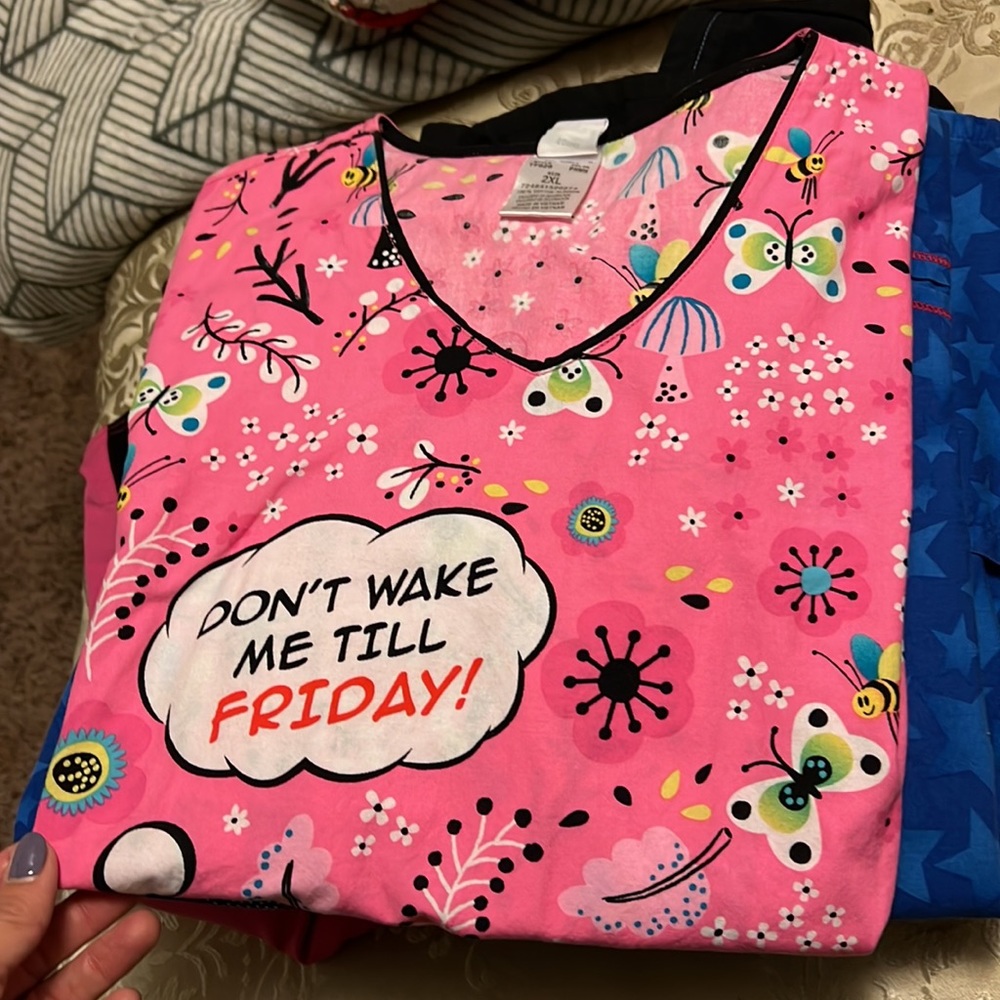 Scrub top - Picture 9 of 16